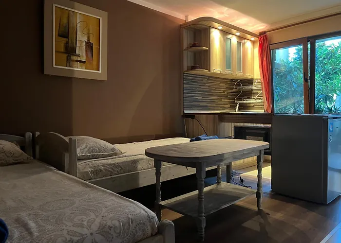 Paunovi 2* بريمورسكو