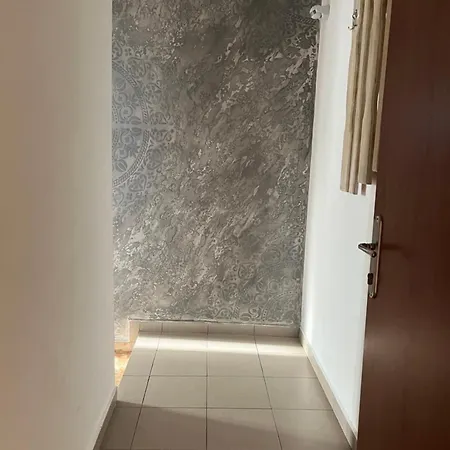 паунови Къща за гости 2*