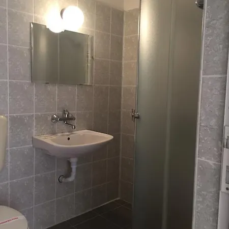 Paunovi Gasthof 2*